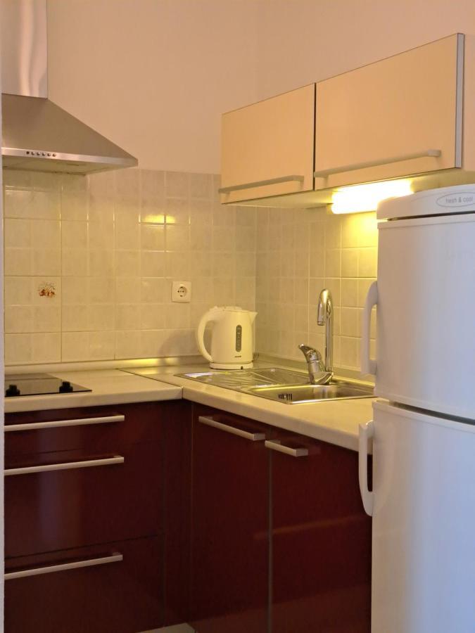 Apartments Marija Brela Exterior photo