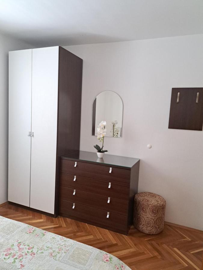 Apartments Marija Brela Exterior photo
